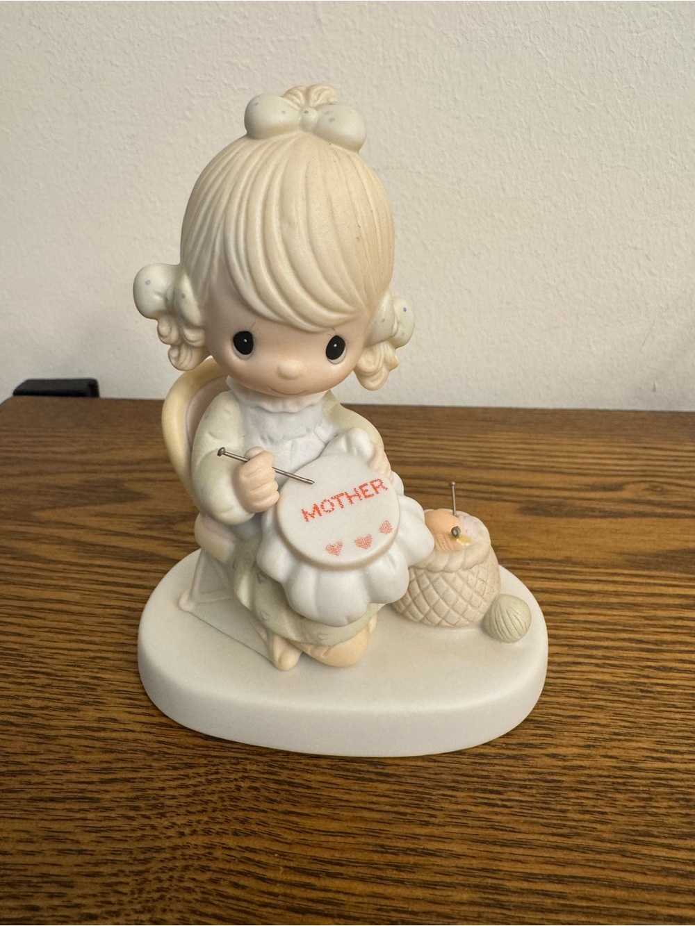 Precious Moments Mother Sew Dear Figurine Vintage 1979 E-3106 No Box